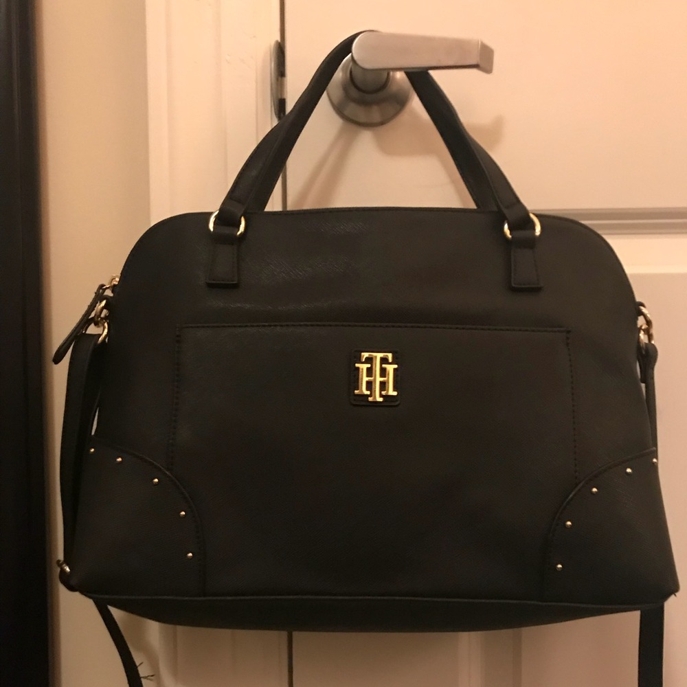 Black Tommy Hilfiger bag